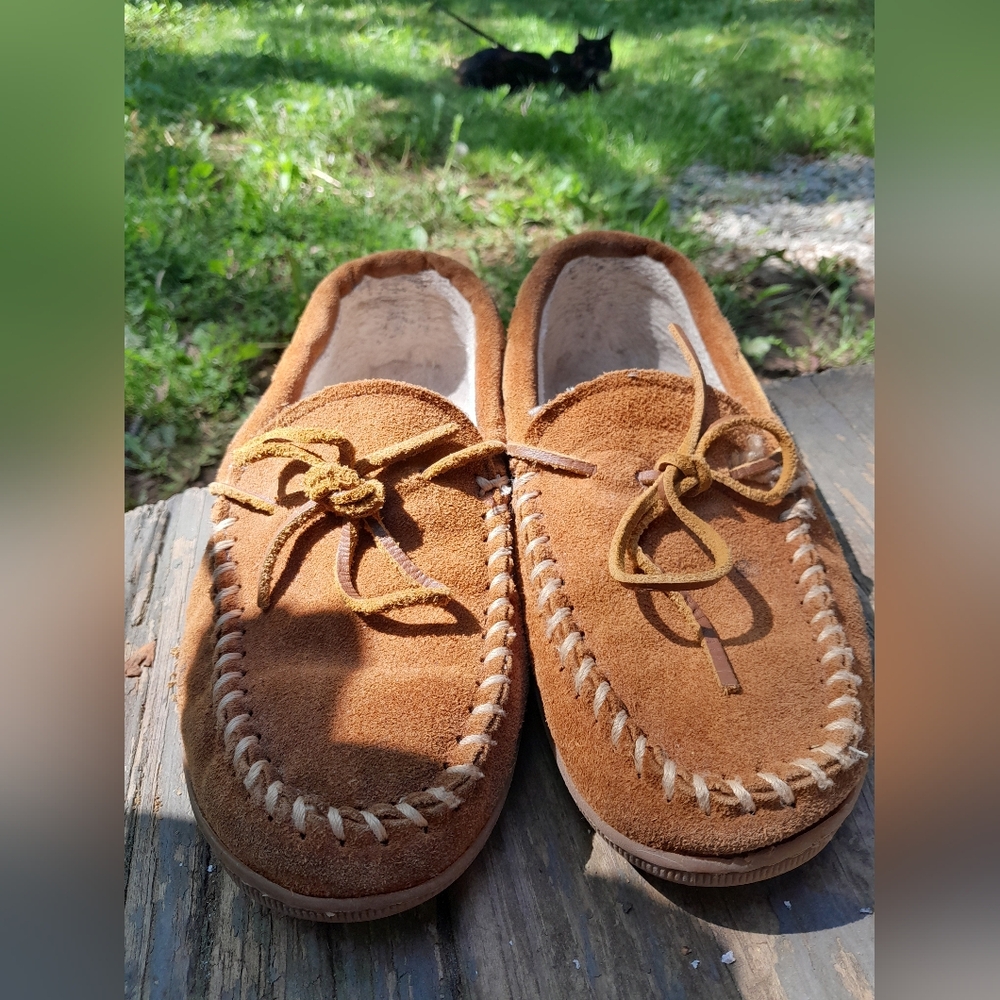 Minnetonka Suede Slippers